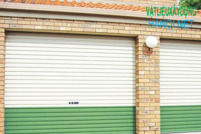 Cửa cuốn tấm liền.